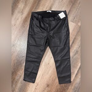 Abercrombie & Fitch Black faux leather Super Skinny Ankle Pants
